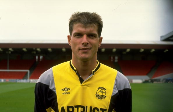 1990:  Portrait of Aberdeen goalkeeper Theo Snelders.  Mandatory Credit: Allsport UK /Allsport