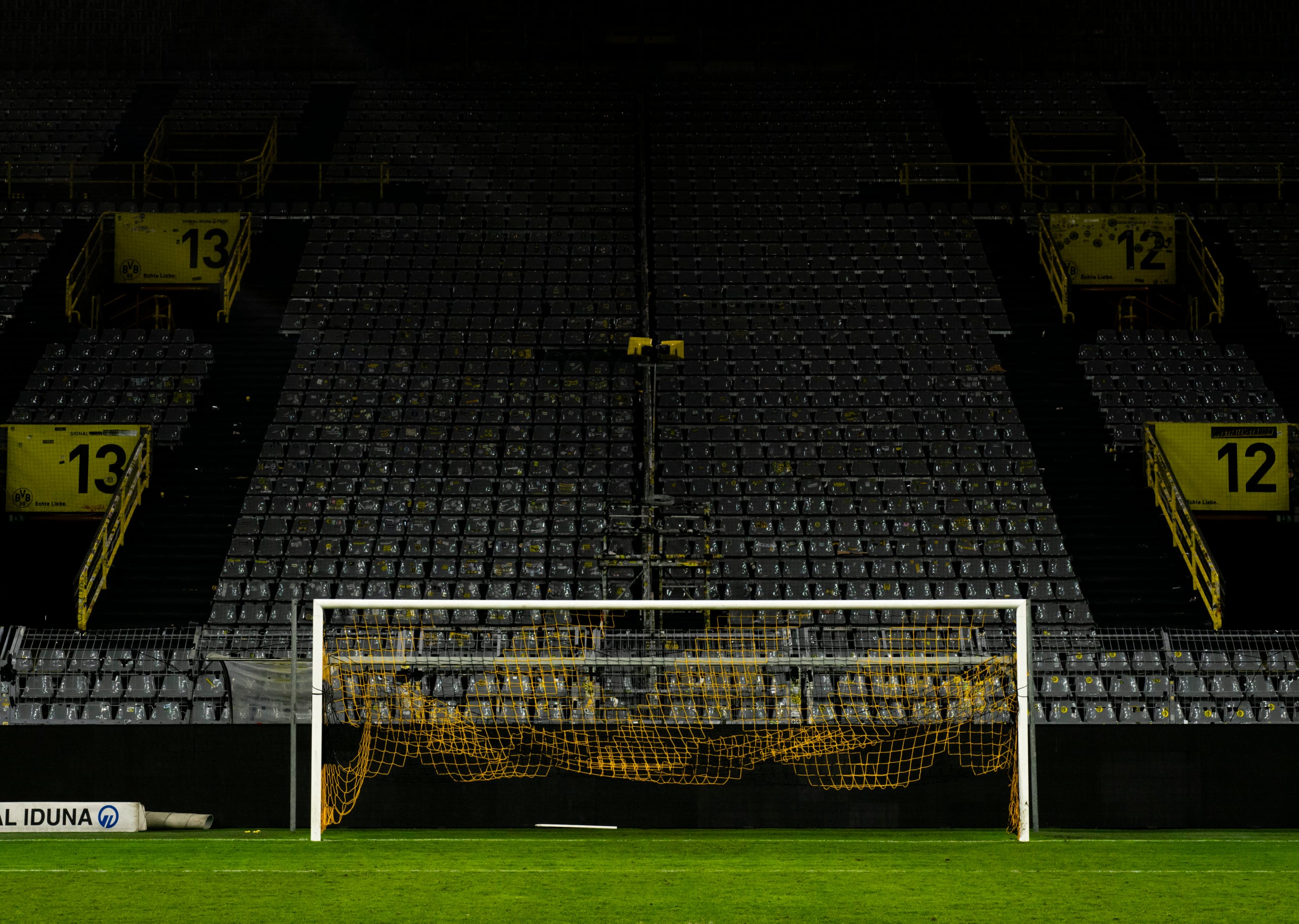 Photo by Alexandre Simoes/Borussia Dortmund via Getty Images
