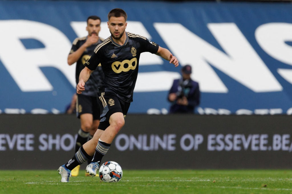 SOCCER JPL D15 ZULTE WAREGEM VS STANDARD