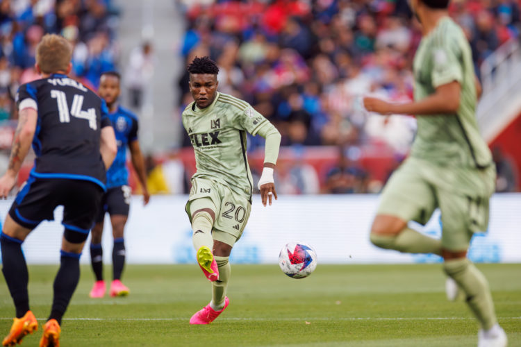 Rangers now close to signing 'incredibly complete' player after holding talks