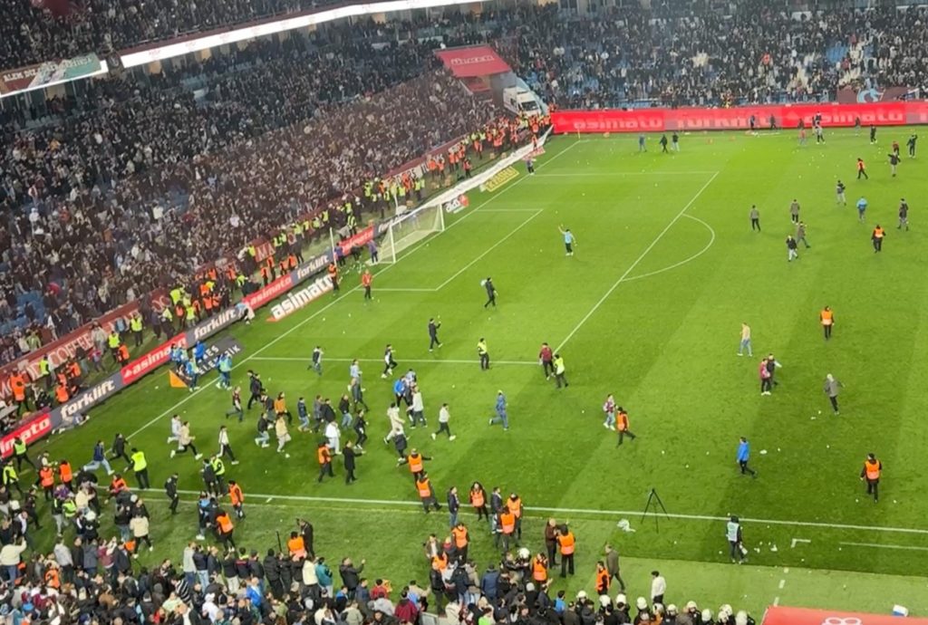 Trabzonspor v Fenerbahce - Turkish Super Lig