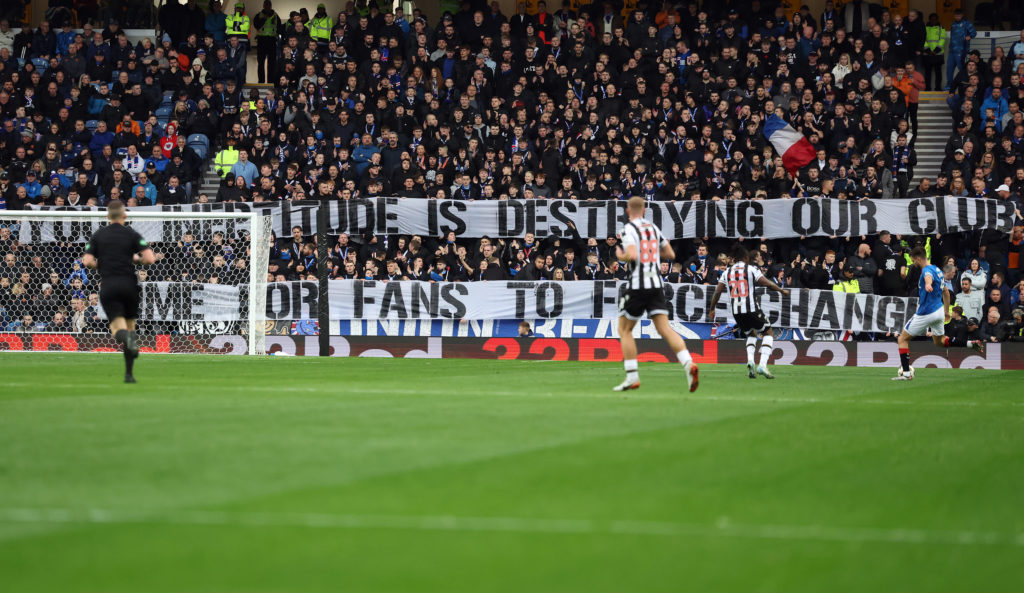 Rangers FC v St. Mirren FC - William Hill Premiership
