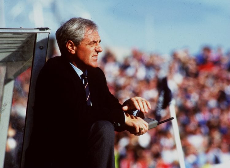 SEP 1993:  WALTER SMITH THE MANAGER OF GLASGOW RANGERS WATCHES HIS TEAM DURING A SCOTTISH PREMIER LEAGUE MATCH.  Mandatory Credit: Allsport UK/ALLS...