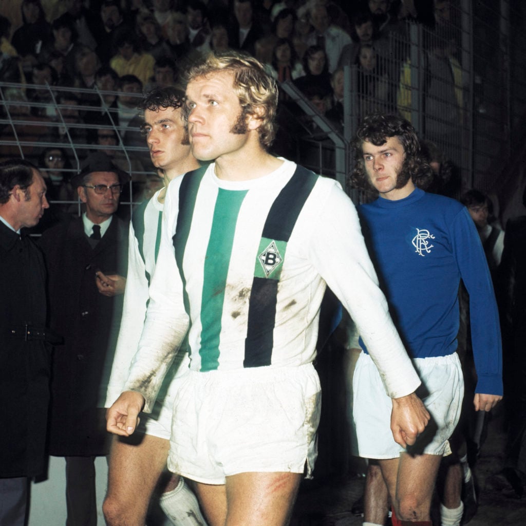 football, Cup Winners Cup, 1973/1974, last sixteen, first leg, Stadium am Boekelberg, Borussia Moenchengladbach versus Glasgow Rangers 3:0, players coming the second half, f.l.t.r. Rainer Bonhof (MG),