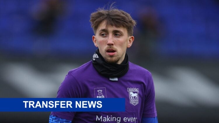 Sunderland loanee Dan Neil warming up for Ipswich Town